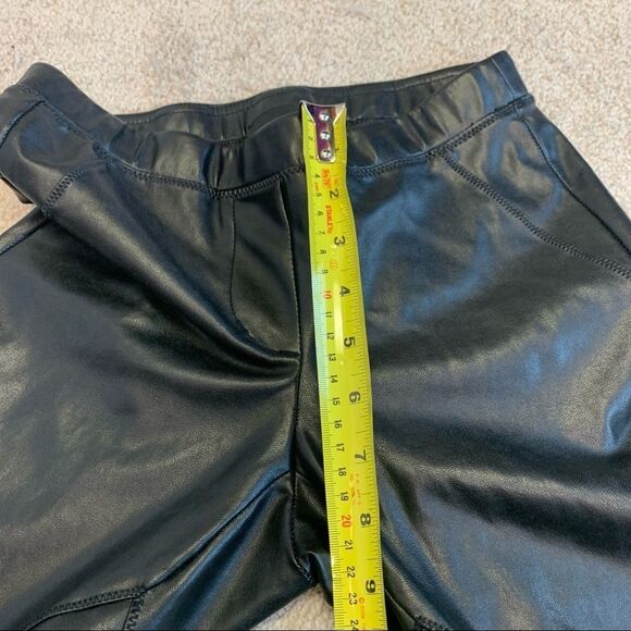 Aritzia Wilfred free black faux leather vegan stretchy leggings size extra small - Picture 7 of 9